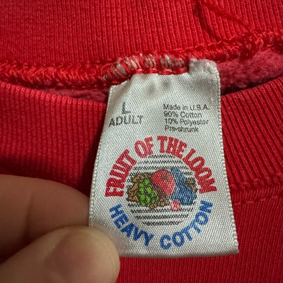 Vintage Fruit of the Loom Crewneck Peace on Earth Christmas Sweatshirt - Picture 6 of 9